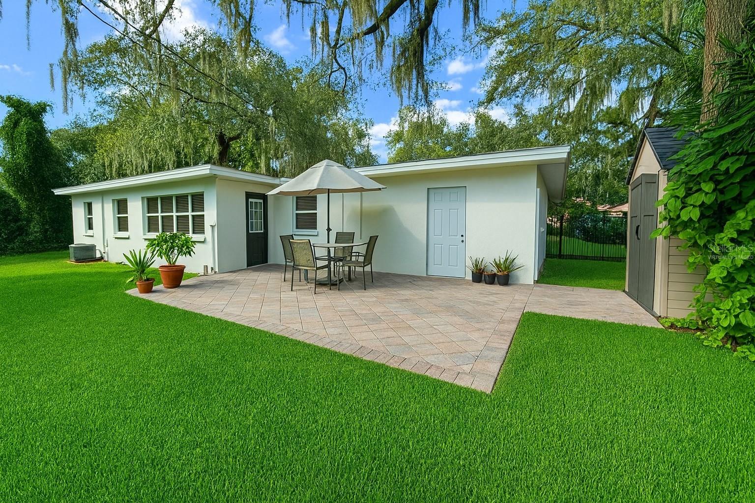 305 SAINT AUGUSTINE AVE