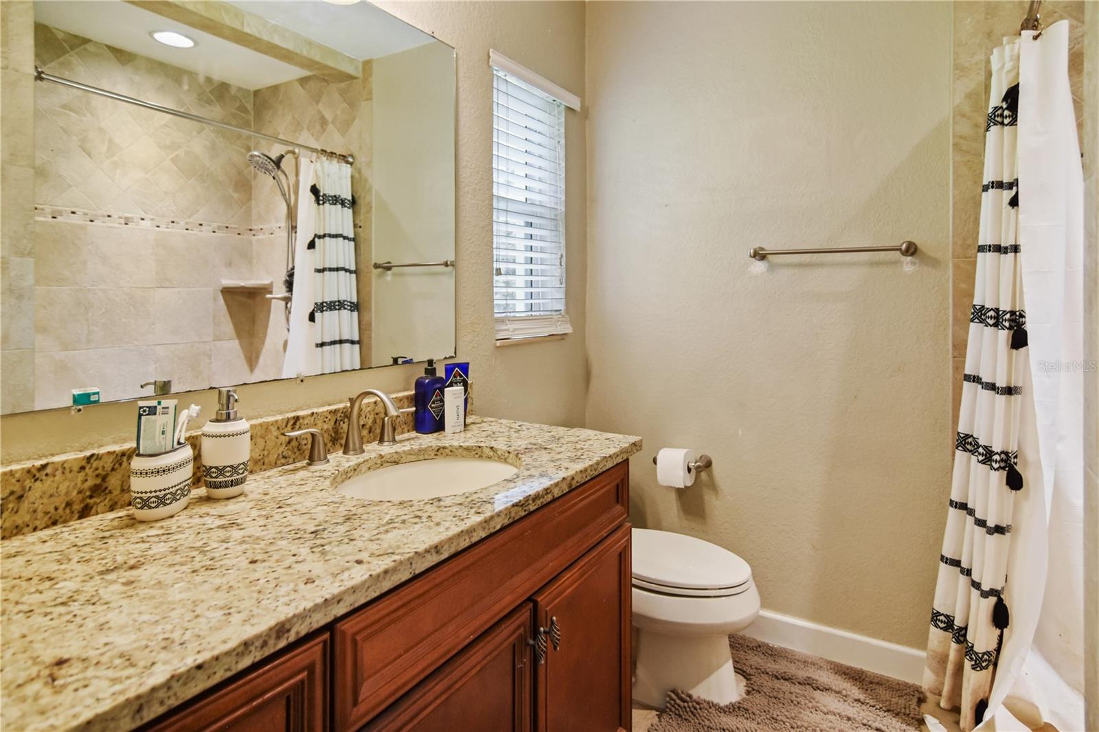 305 SAINT AUGUSTINE AVE