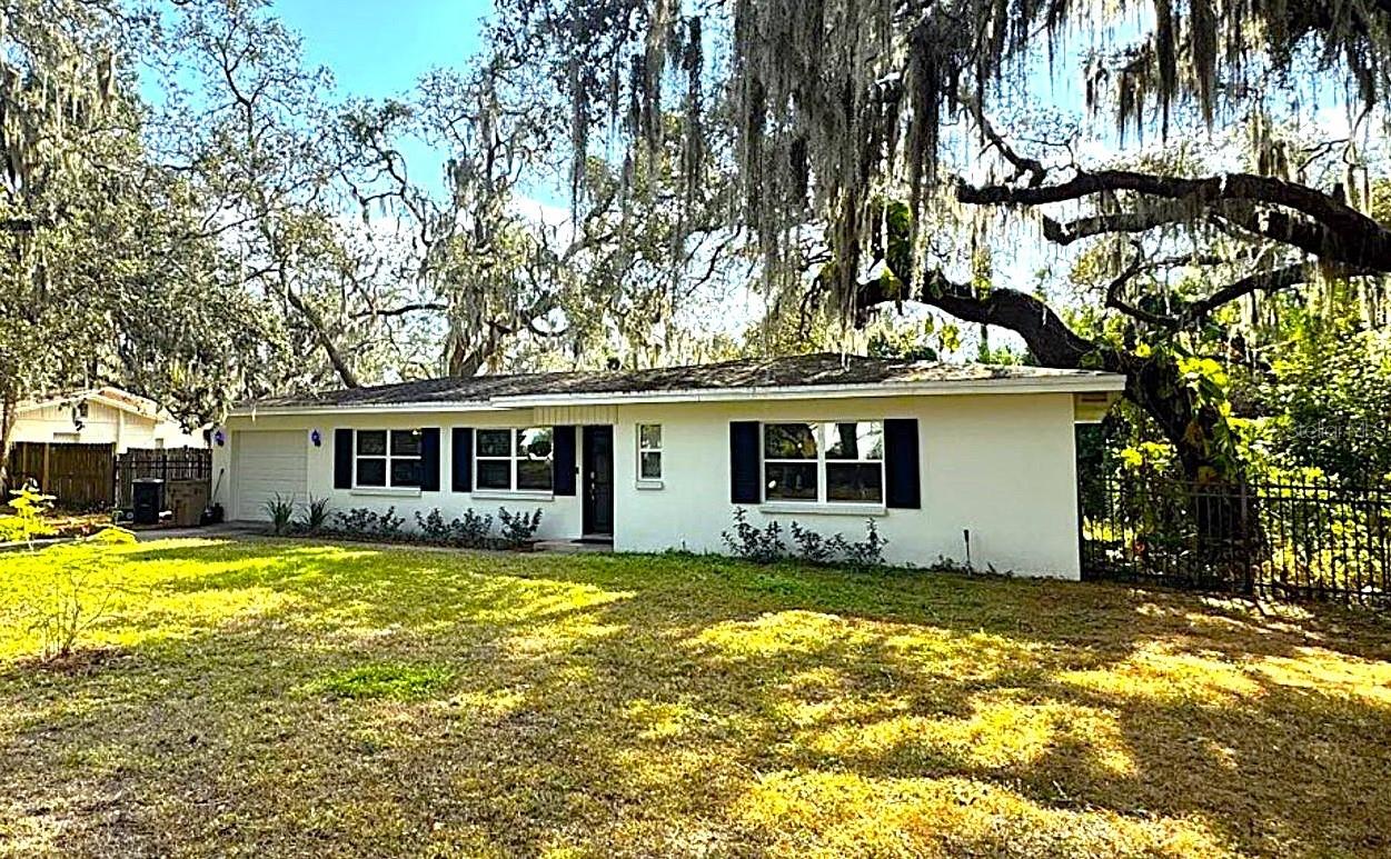 305 SAINT AUGUSTINE AVE