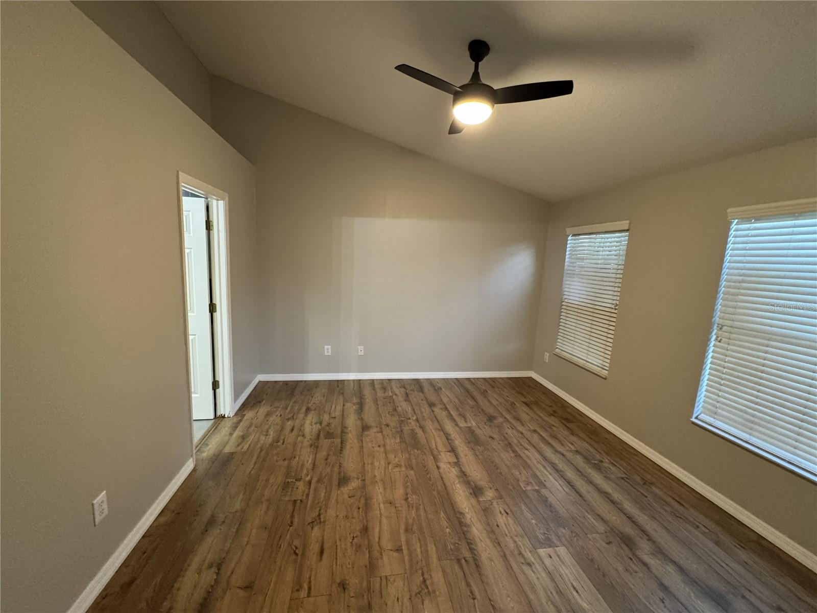 12280 COUNTRY WHITE CIR