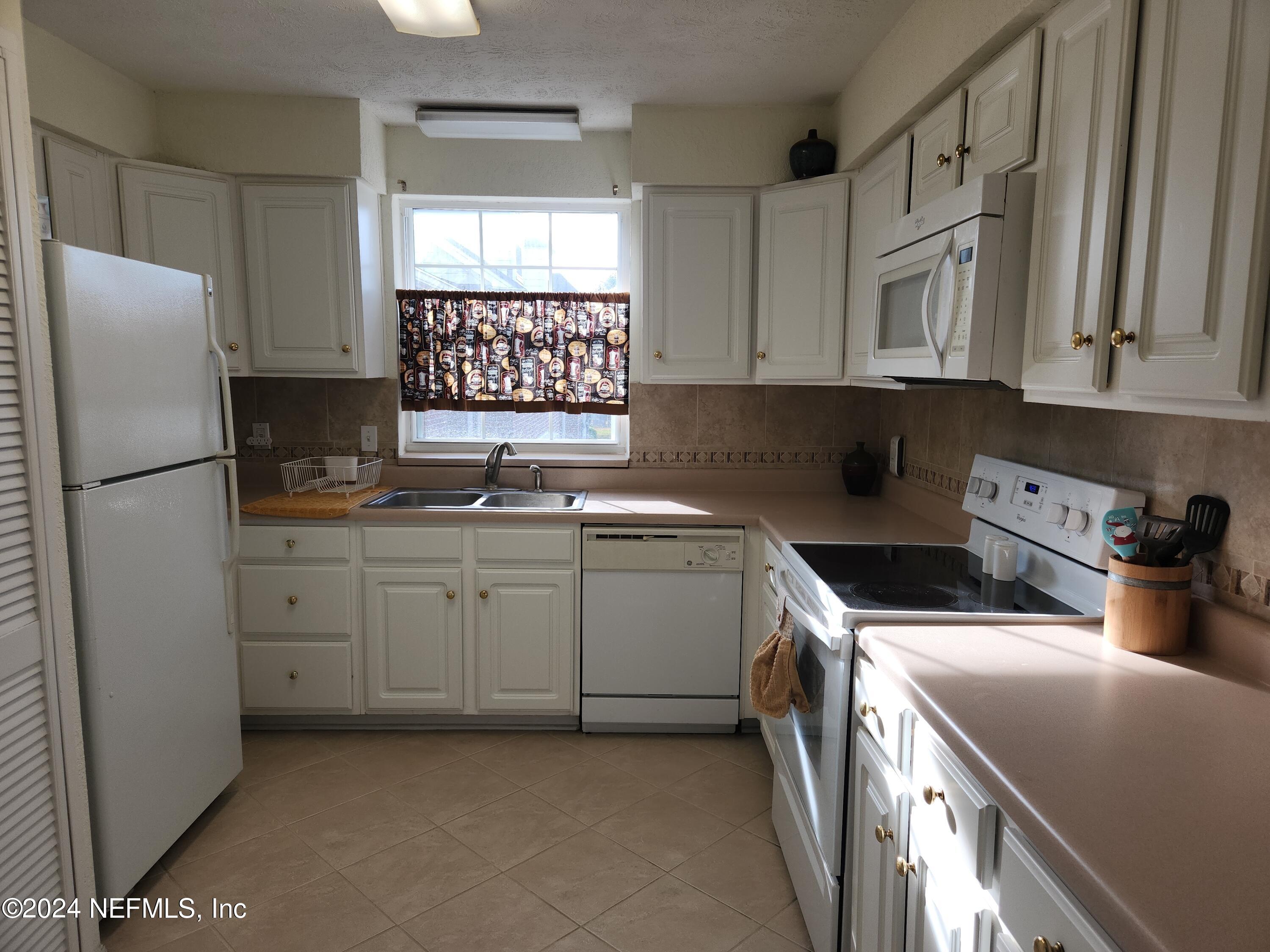 4915 BAYMEADOWS Road, 4C