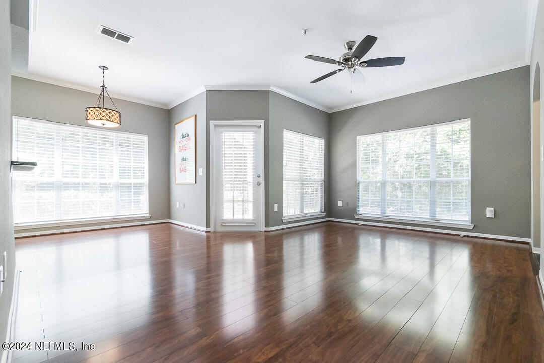 7800 POINT MEADOWS Drive, 412