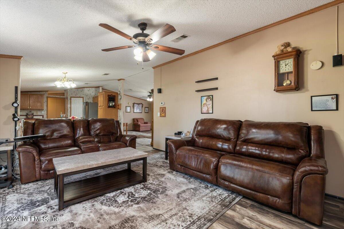 7205 PAUL HOWARD Drive