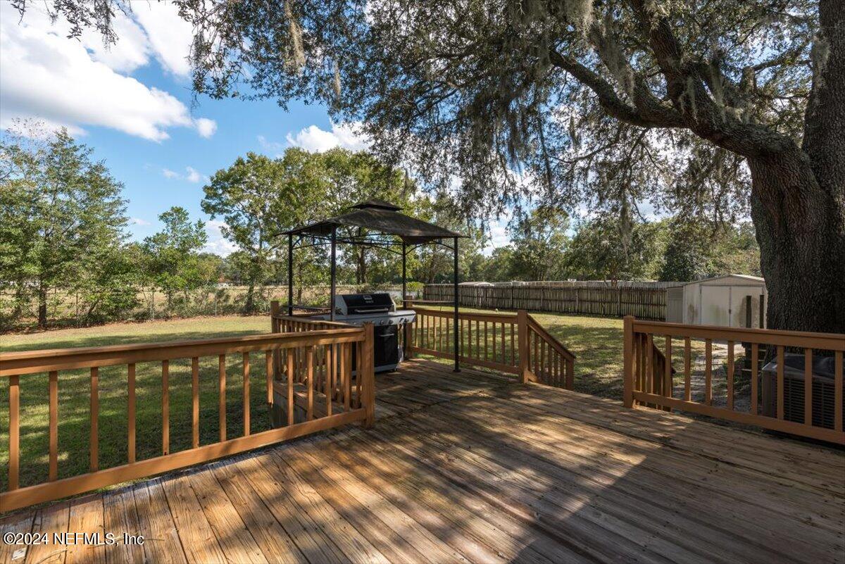 7205 PAUL HOWARD Drive