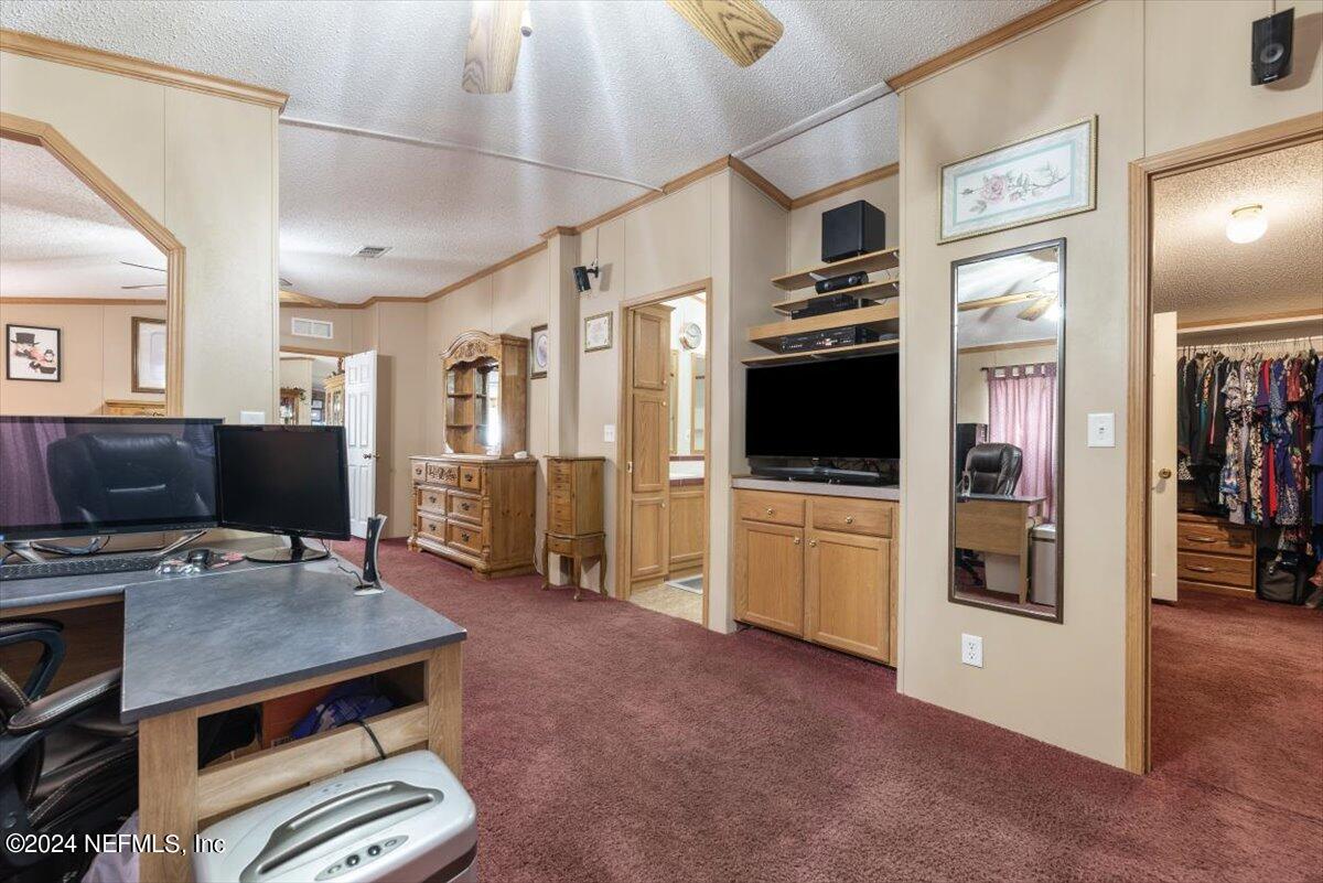 7205 PAUL HOWARD Drive