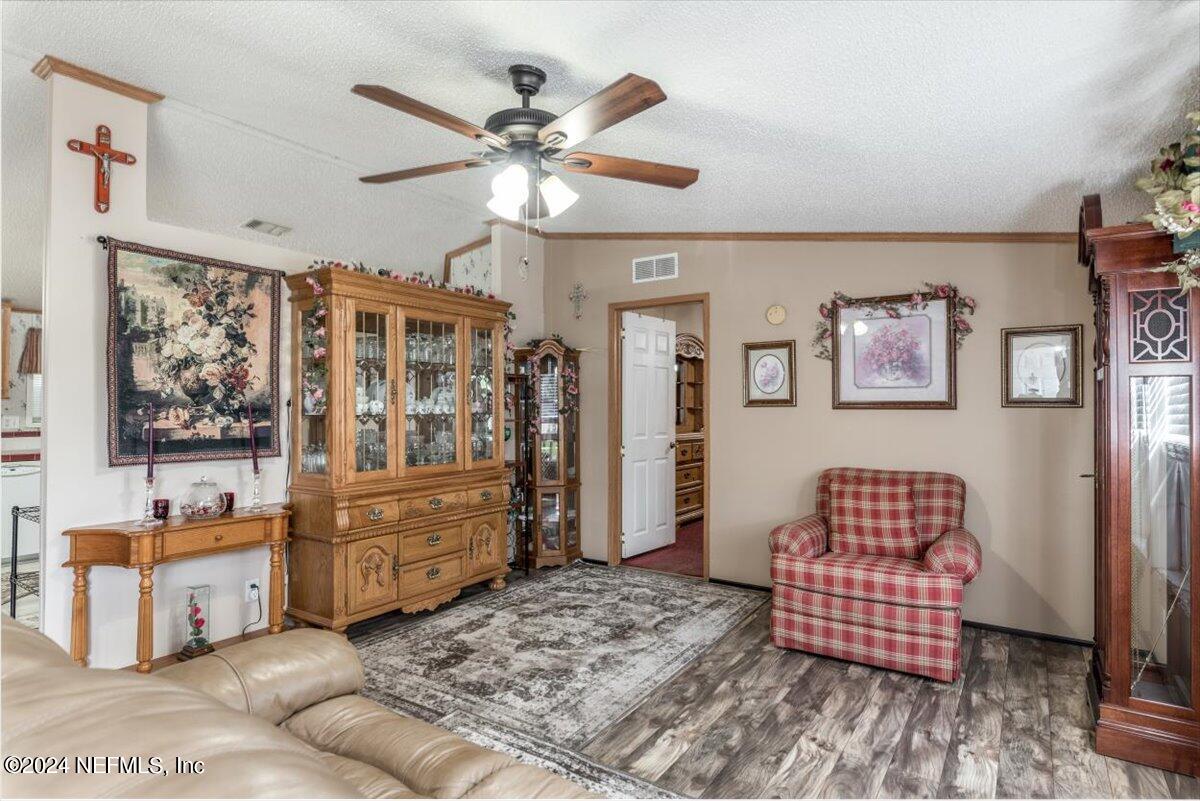 7205 PAUL HOWARD Drive