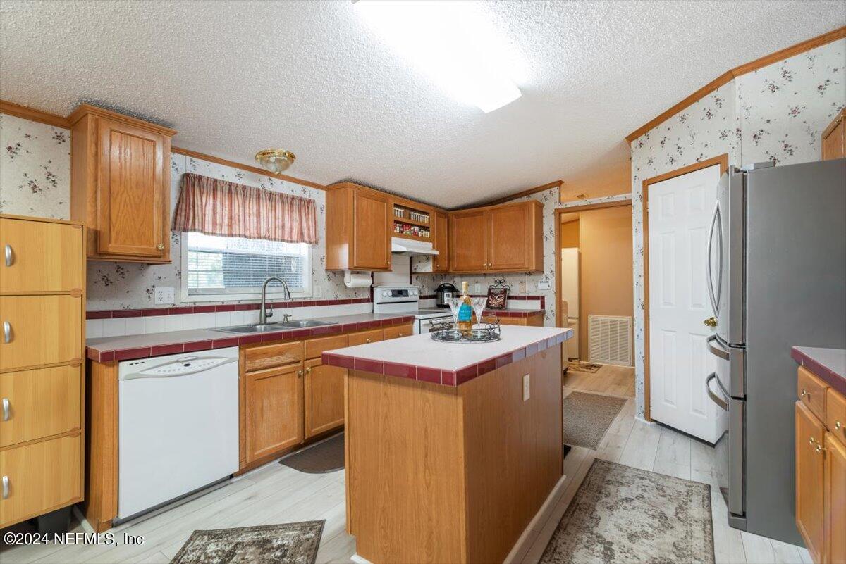 7205 PAUL HOWARD Drive