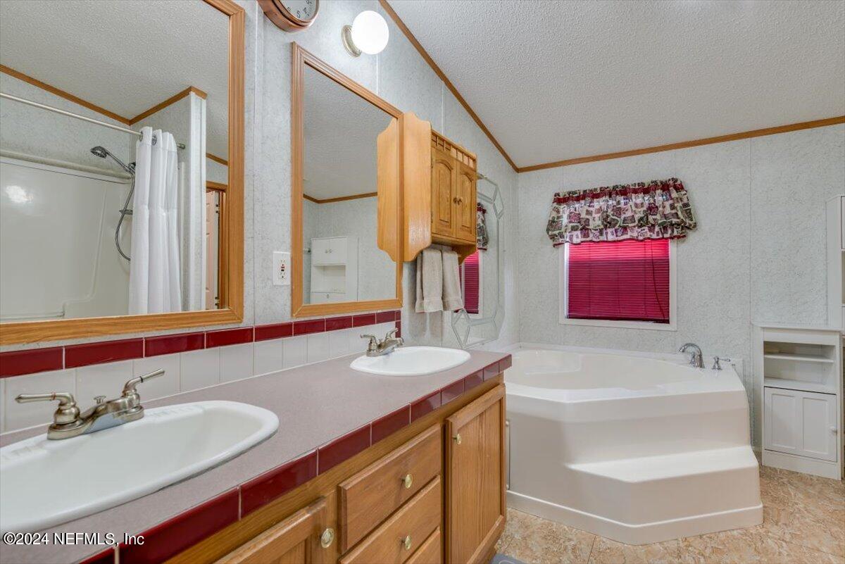 7205 PAUL HOWARD Drive