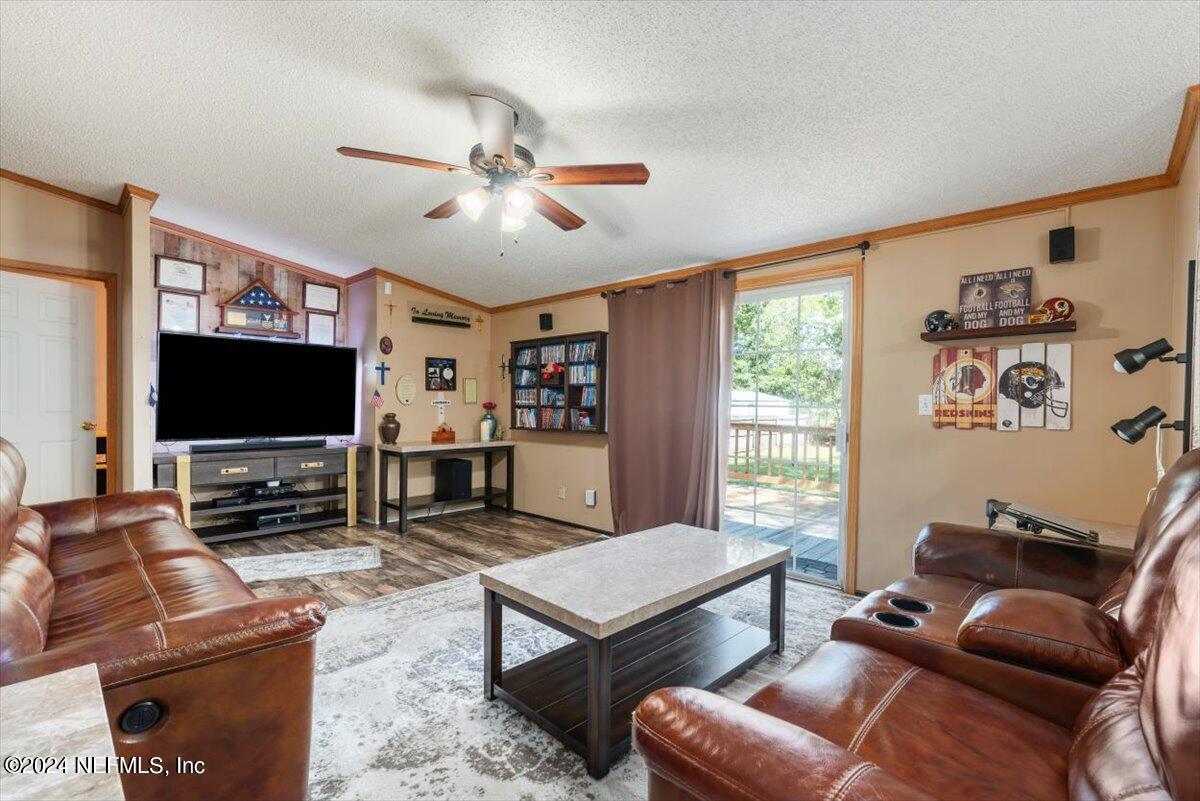 7205 PAUL HOWARD Drive