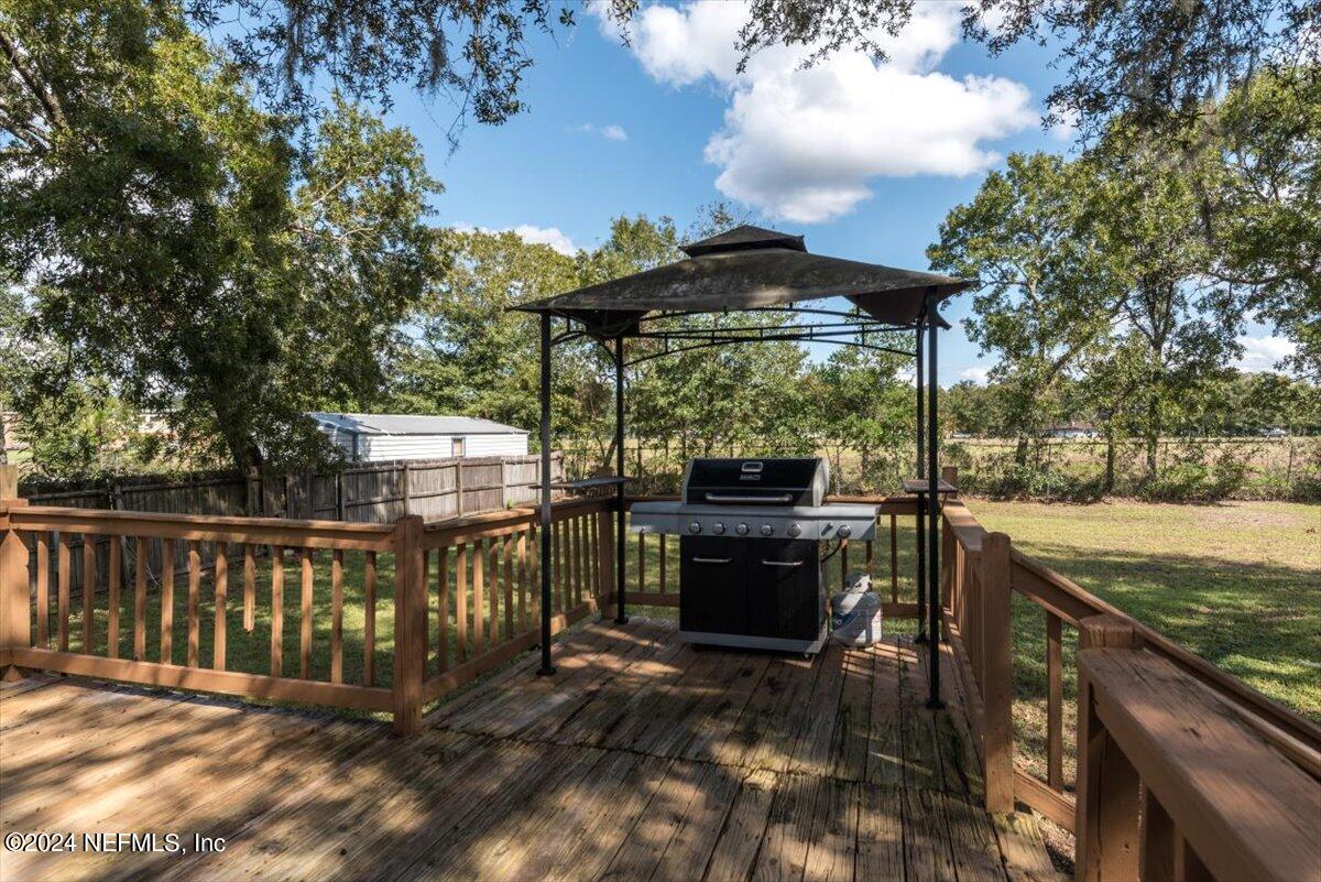 7205 PAUL HOWARD Drive