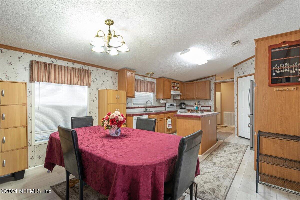 7205 PAUL HOWARD Drive