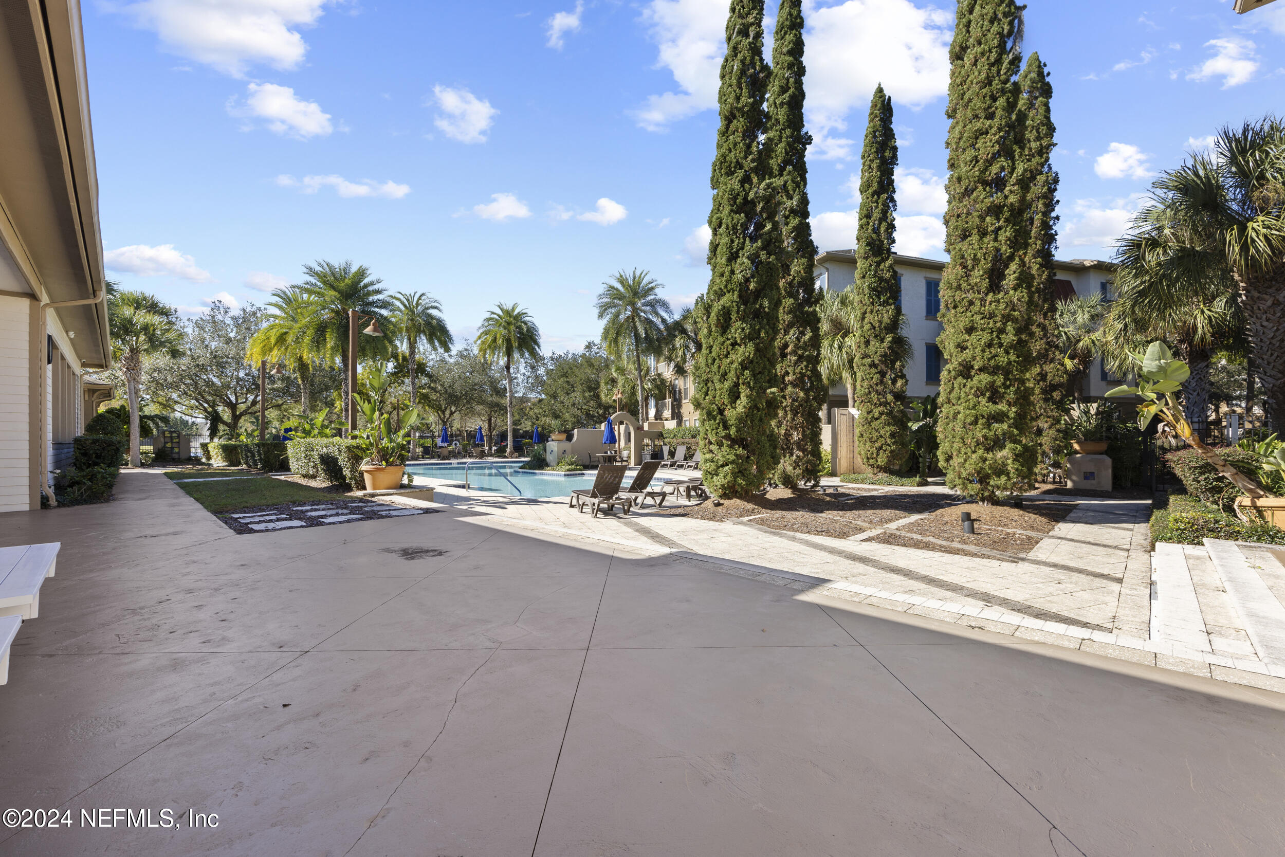 12700 BARTRAM PARK Boulevard 811