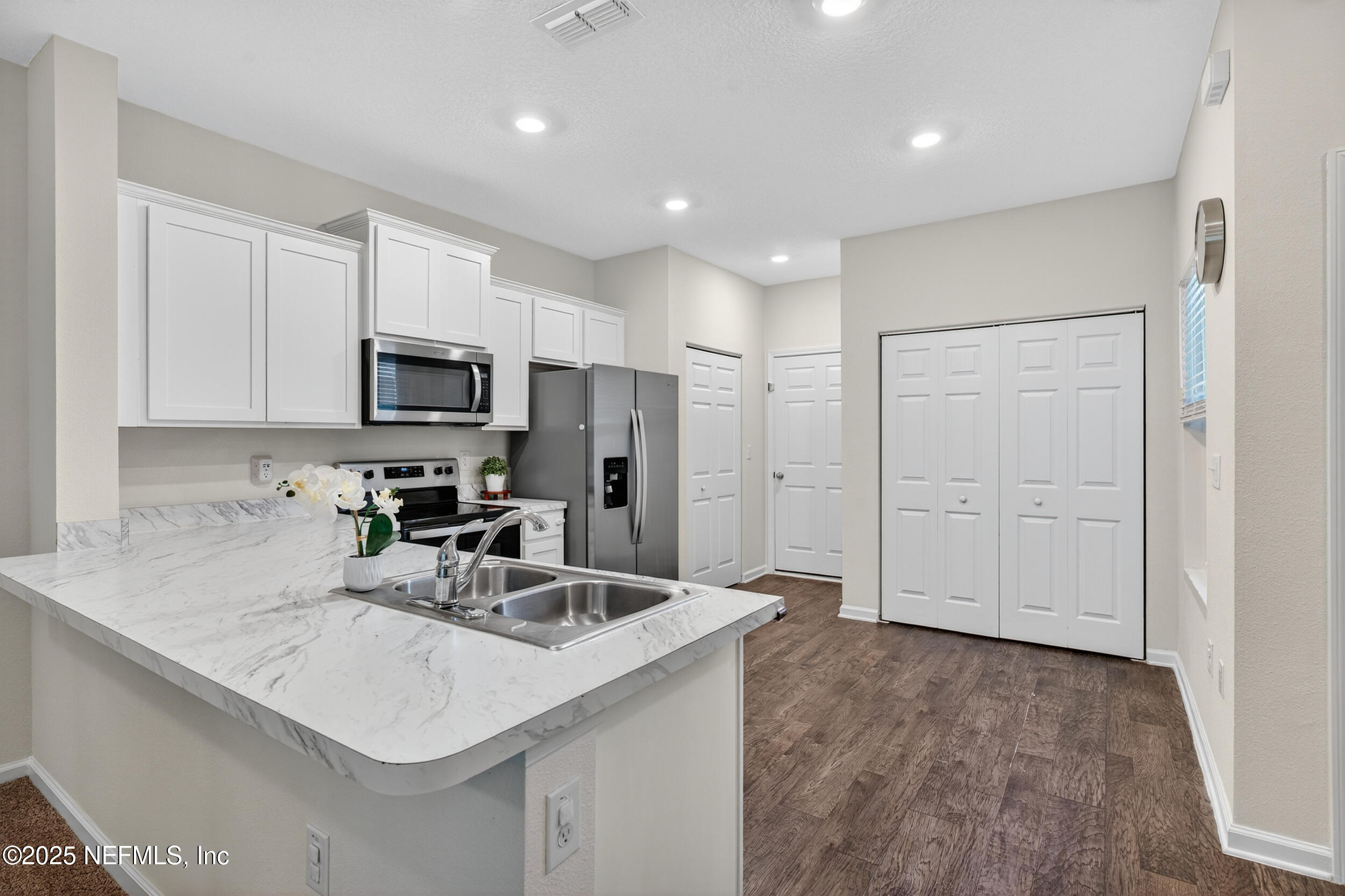 162 SCOTCH PEBBLE Drive, St. Johns