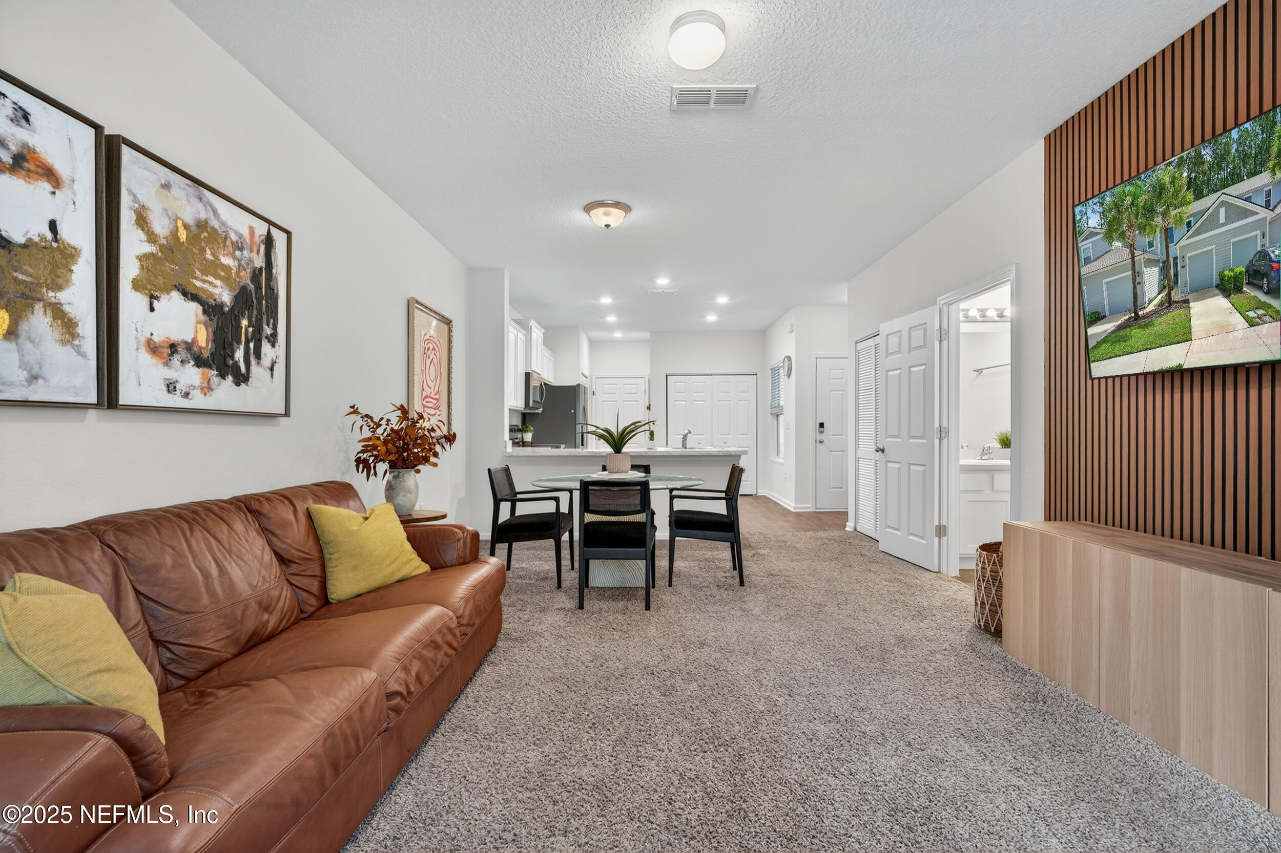 162 SCOTCH PEBBLE Drive, St. Johns