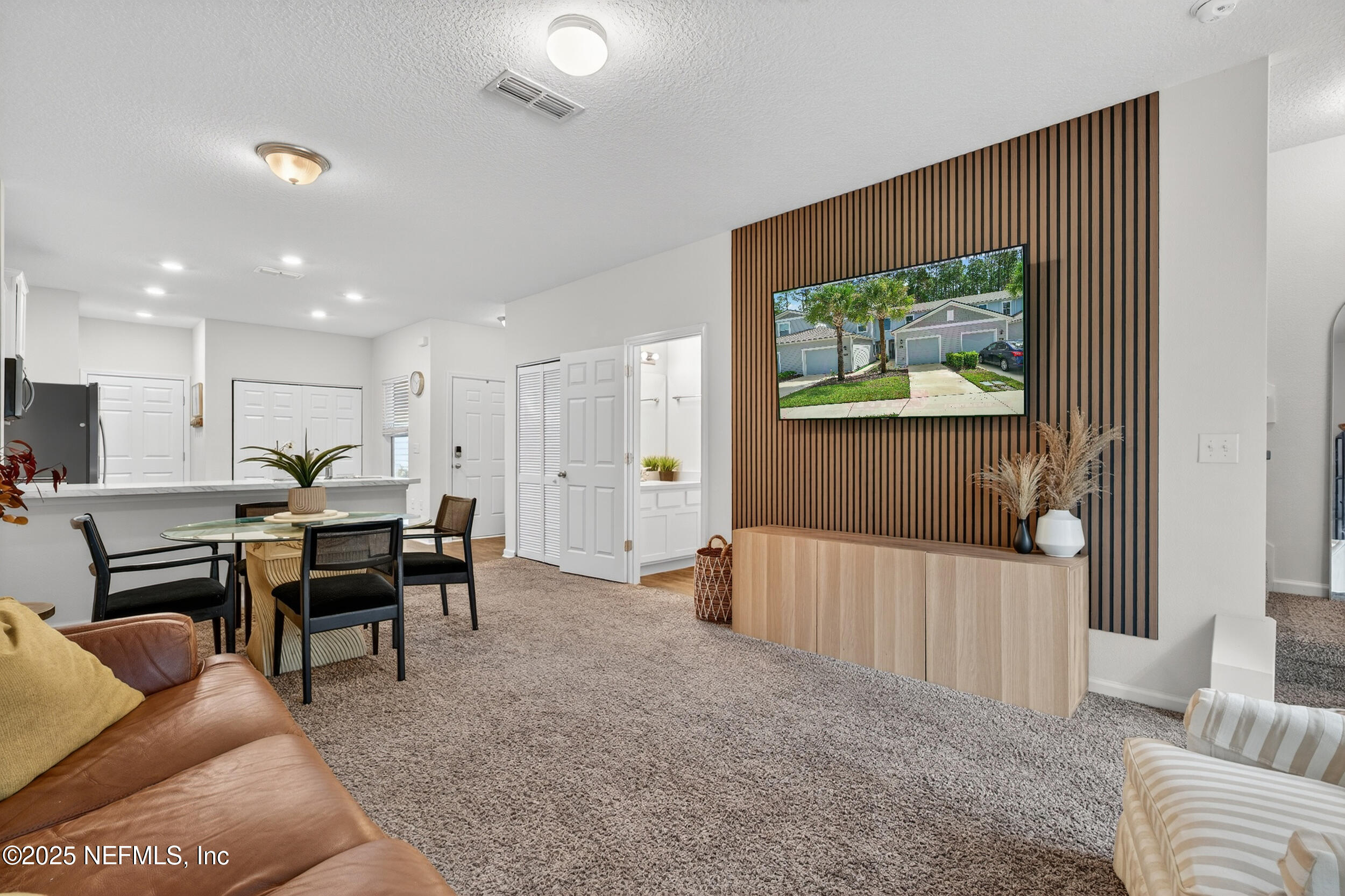 162 SCOTCH PEBBLE Drive, St. Johns