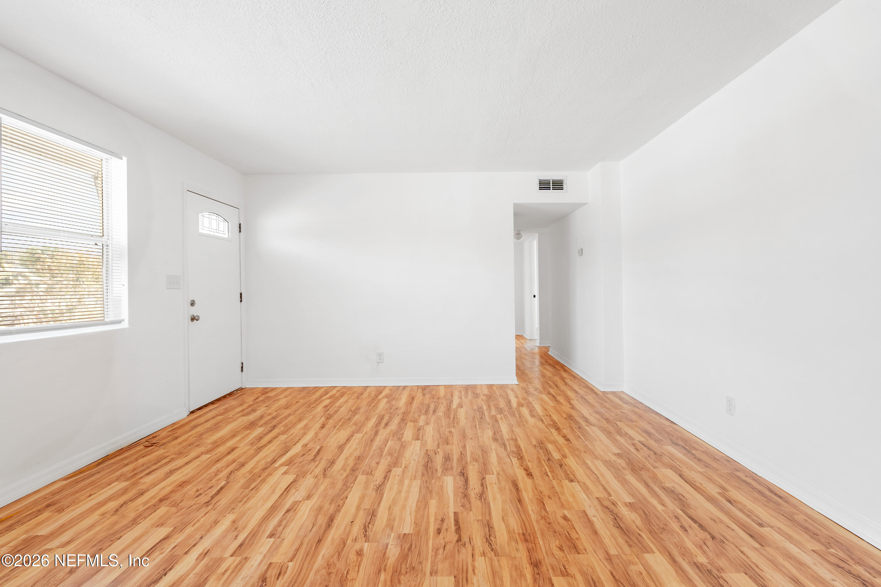1413 JACKSON Avenue