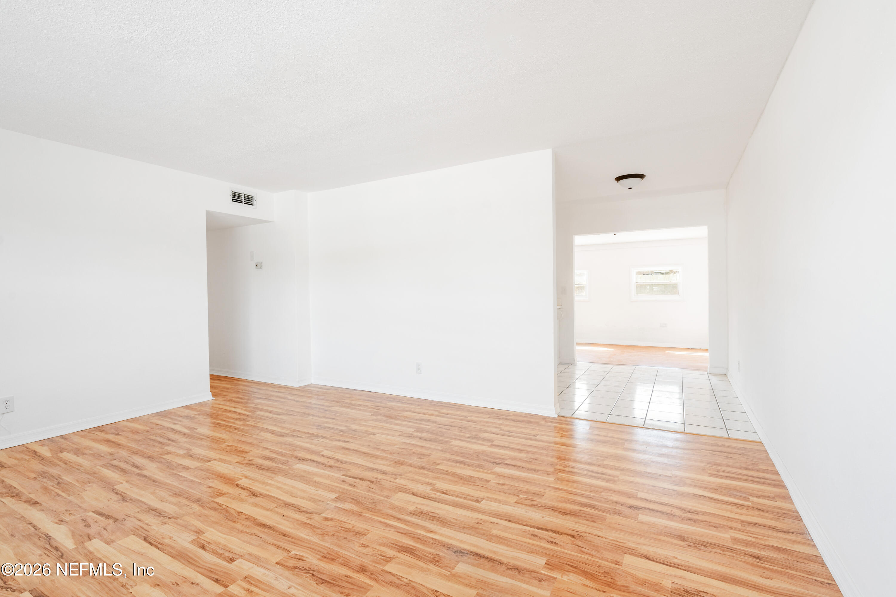 1413 JACKSON Avenue