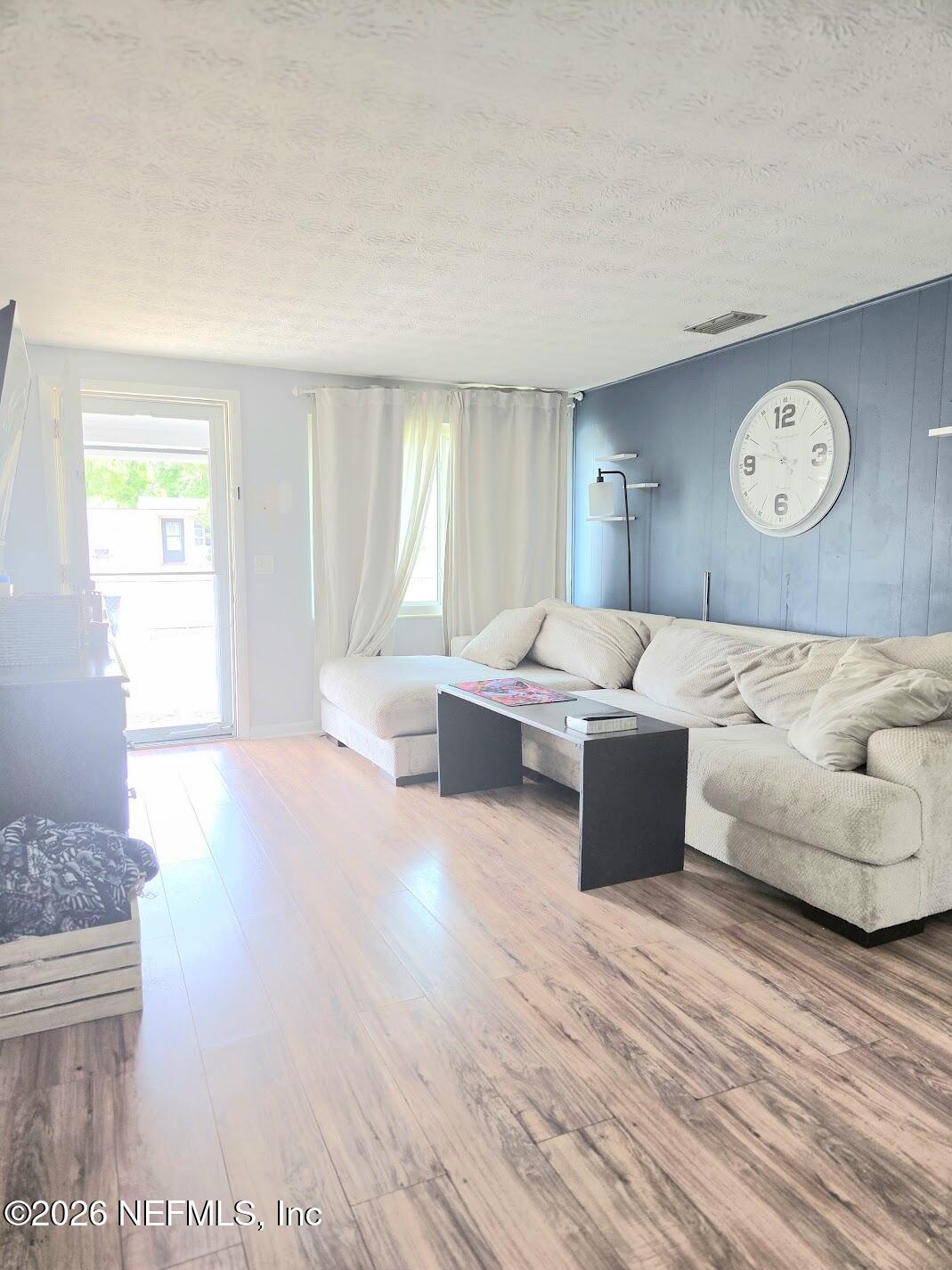 175 PARKWOOD Drive W