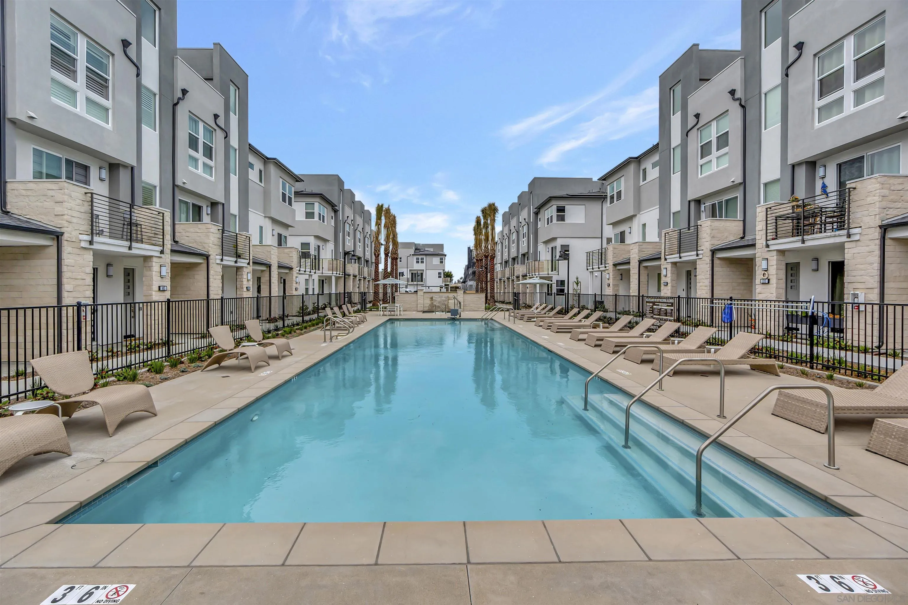 1531 W Bushell
