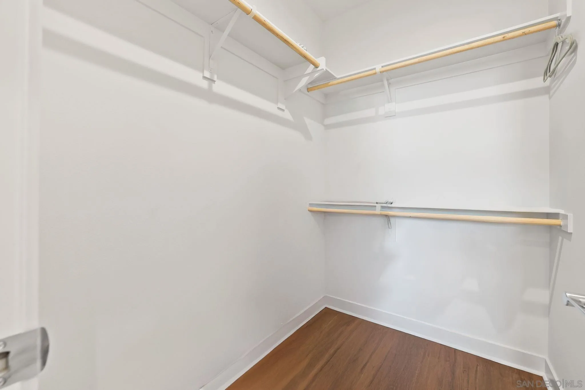 1531 W Bushell
