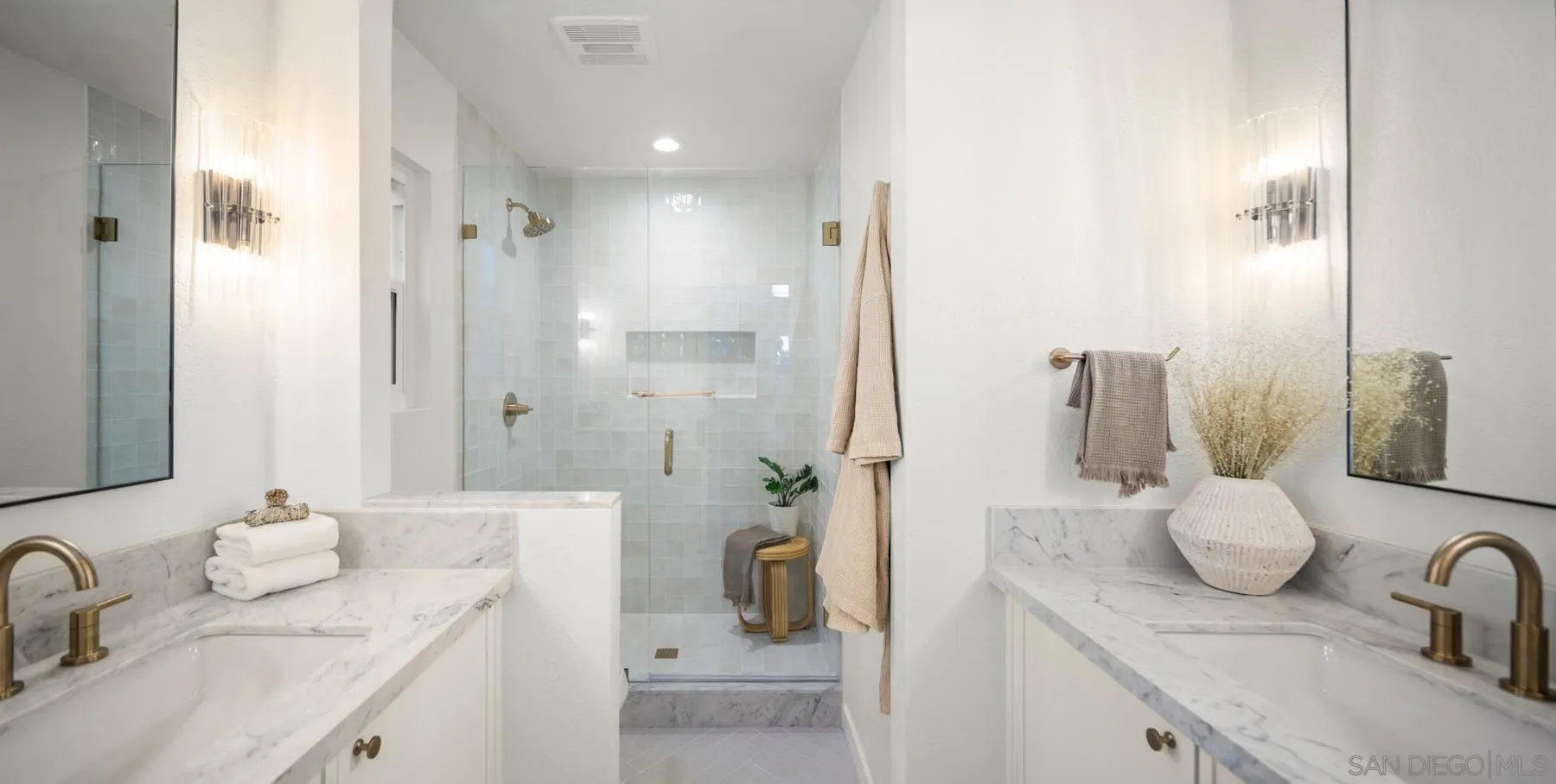 4103 Isle Dr
