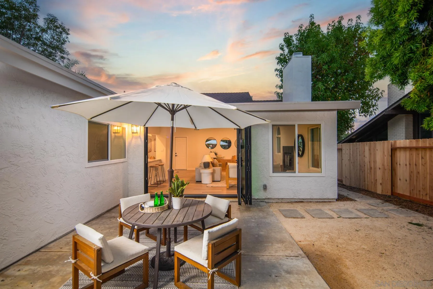4103 Isle Dr