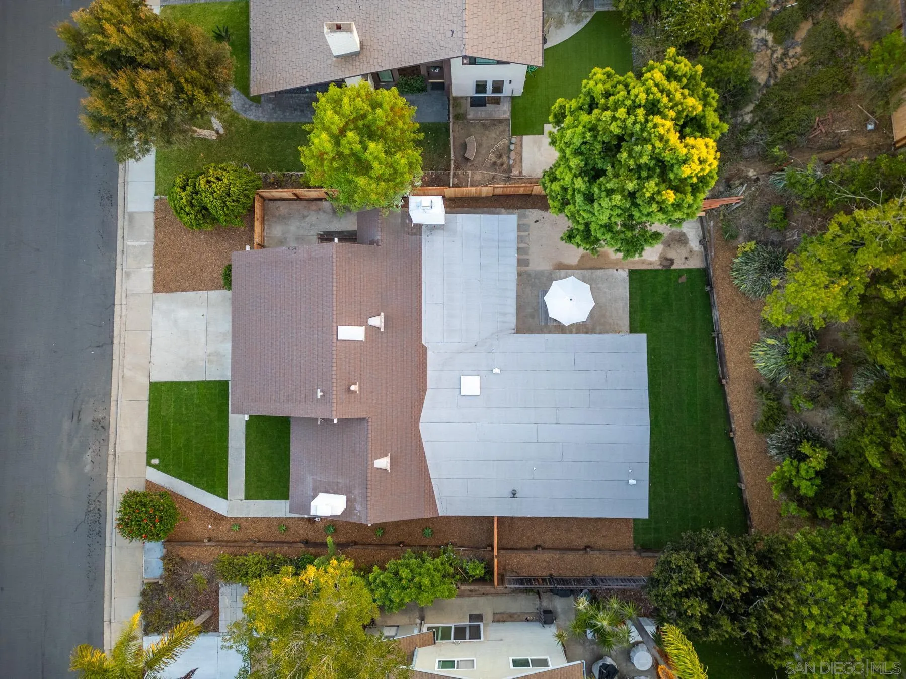 4103 Isle Dr