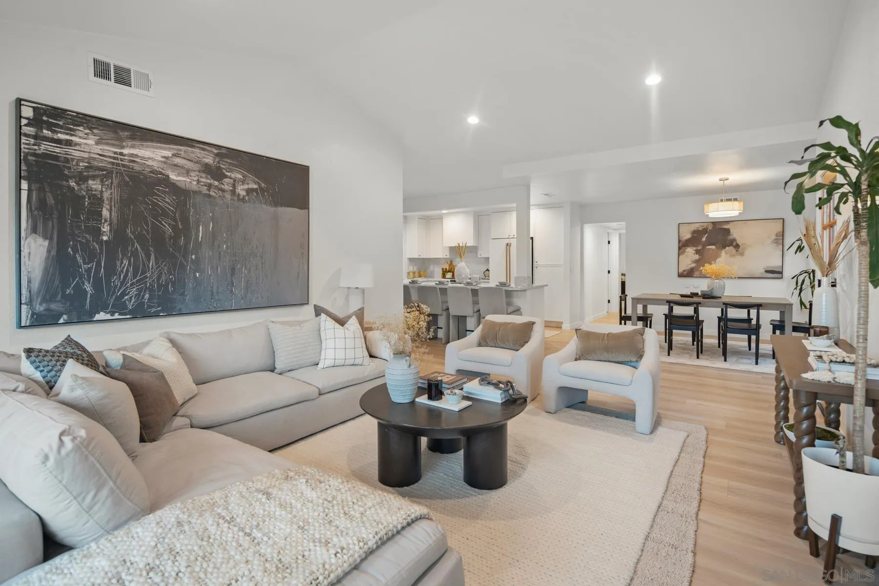 4103 Isle Dr