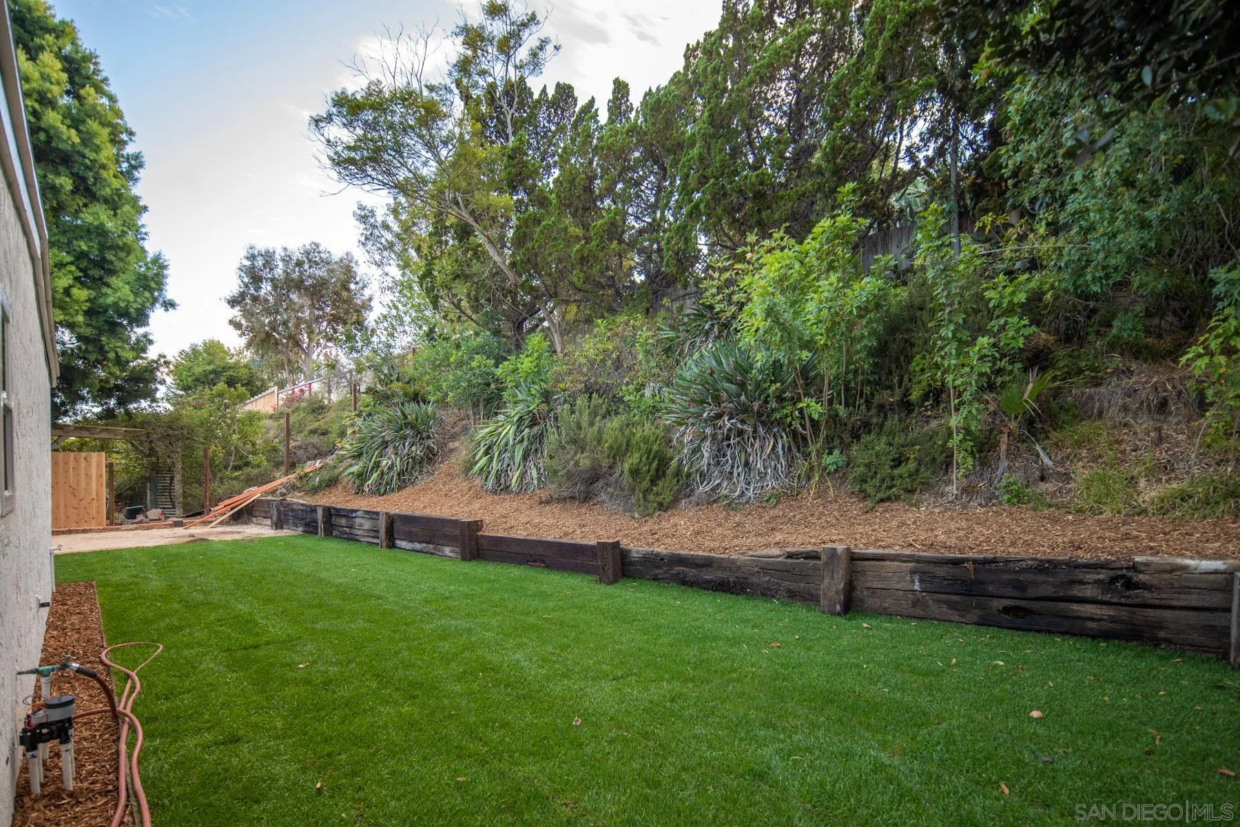 4103 Isle Dr