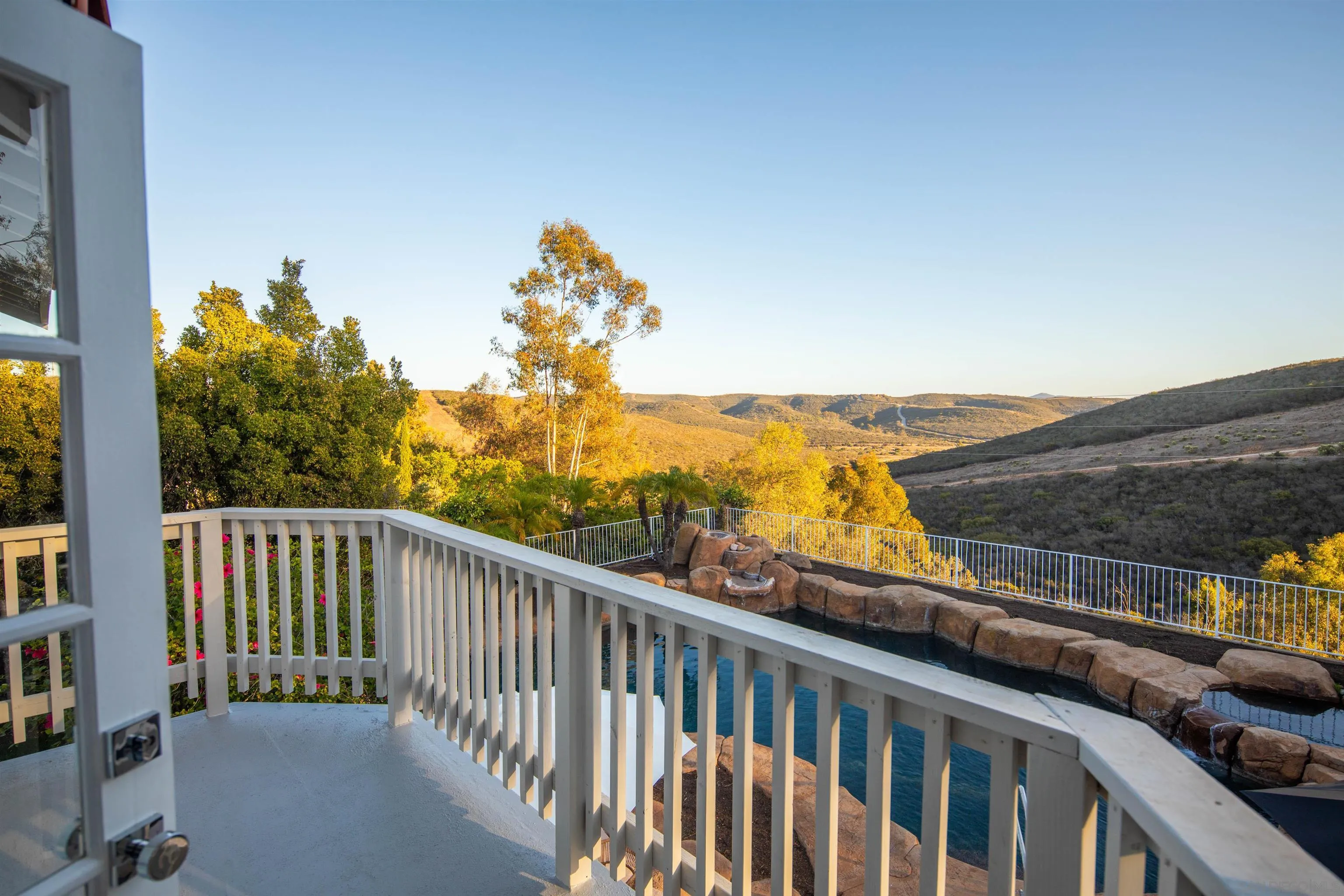 9975 Rue Chantemar, San Diego