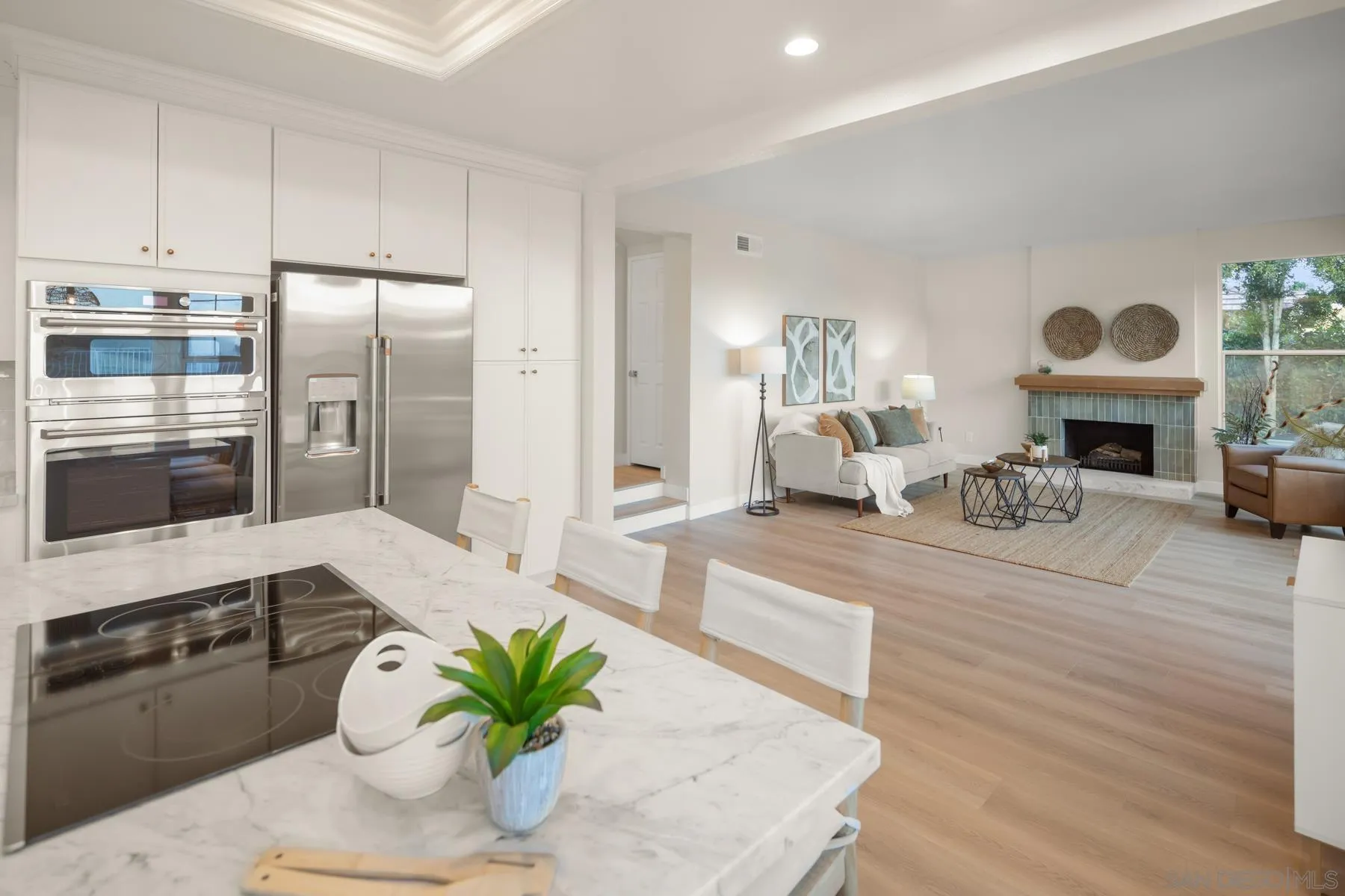 9975 Rue Chantemar, San Diego