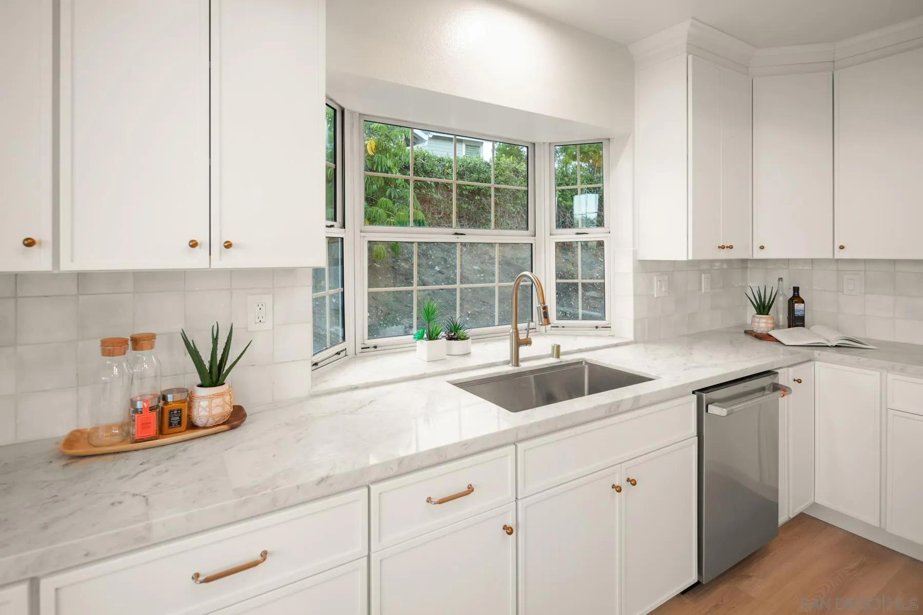 9975 Rue Chantemar, San Diego