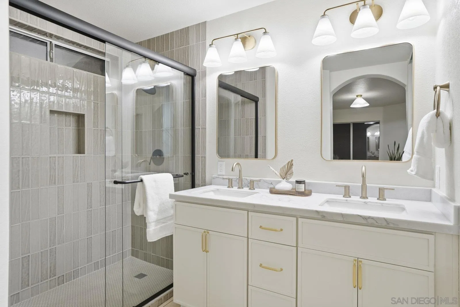 10919 Caminitio Arcada