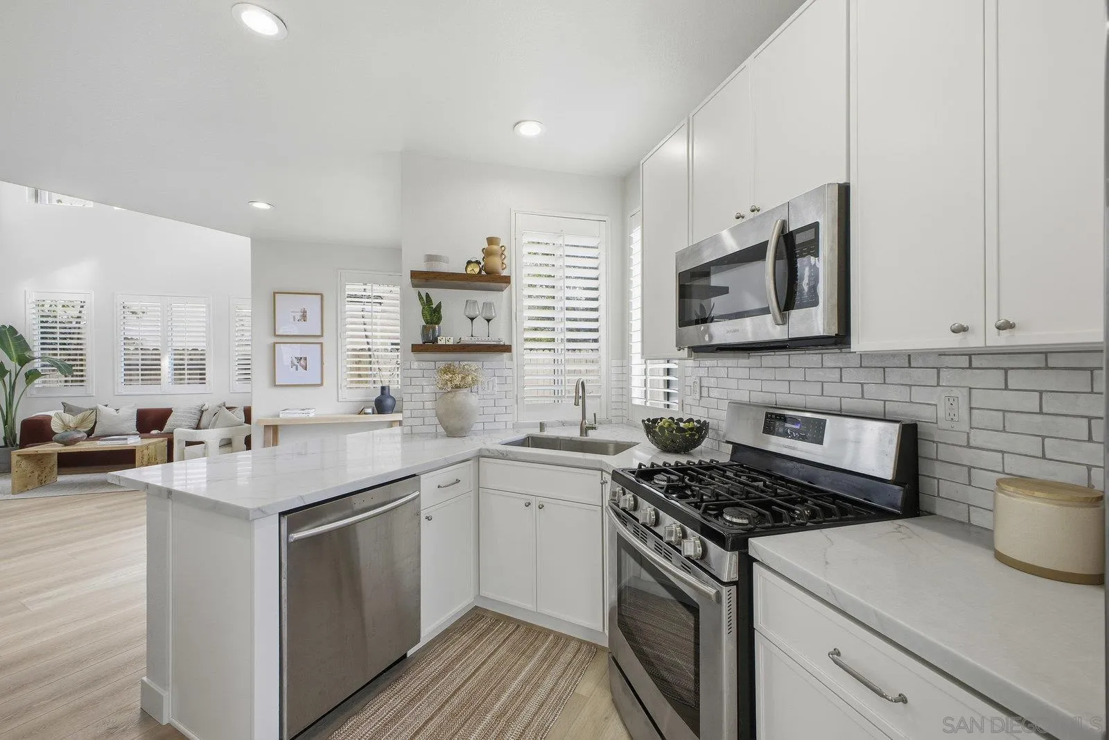 10919 Caminitio Arcada