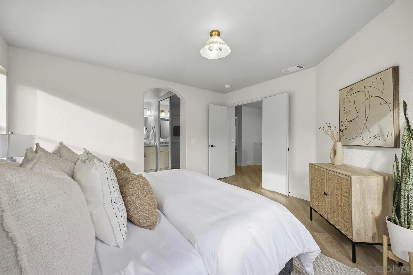 10919 Caminitio Arcada