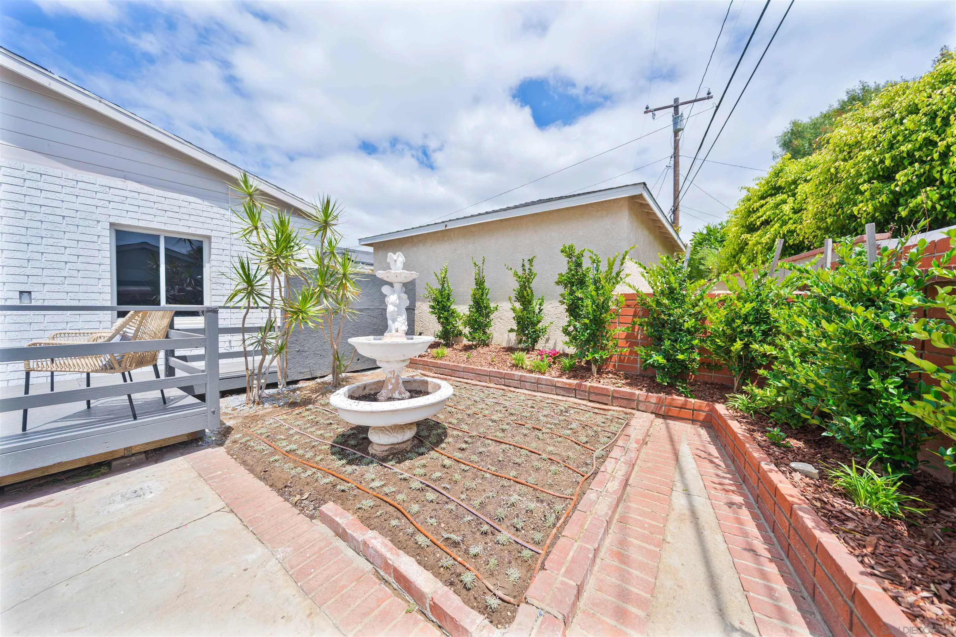 1116 Cerise Ave