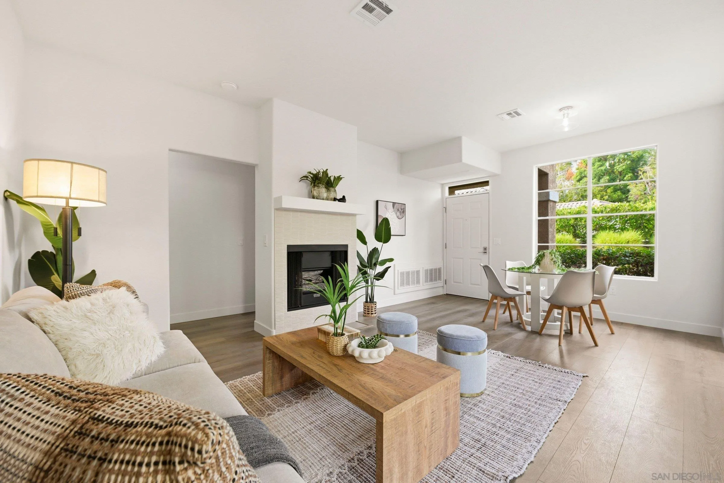 3504 Caminito El Rincon Unit 5