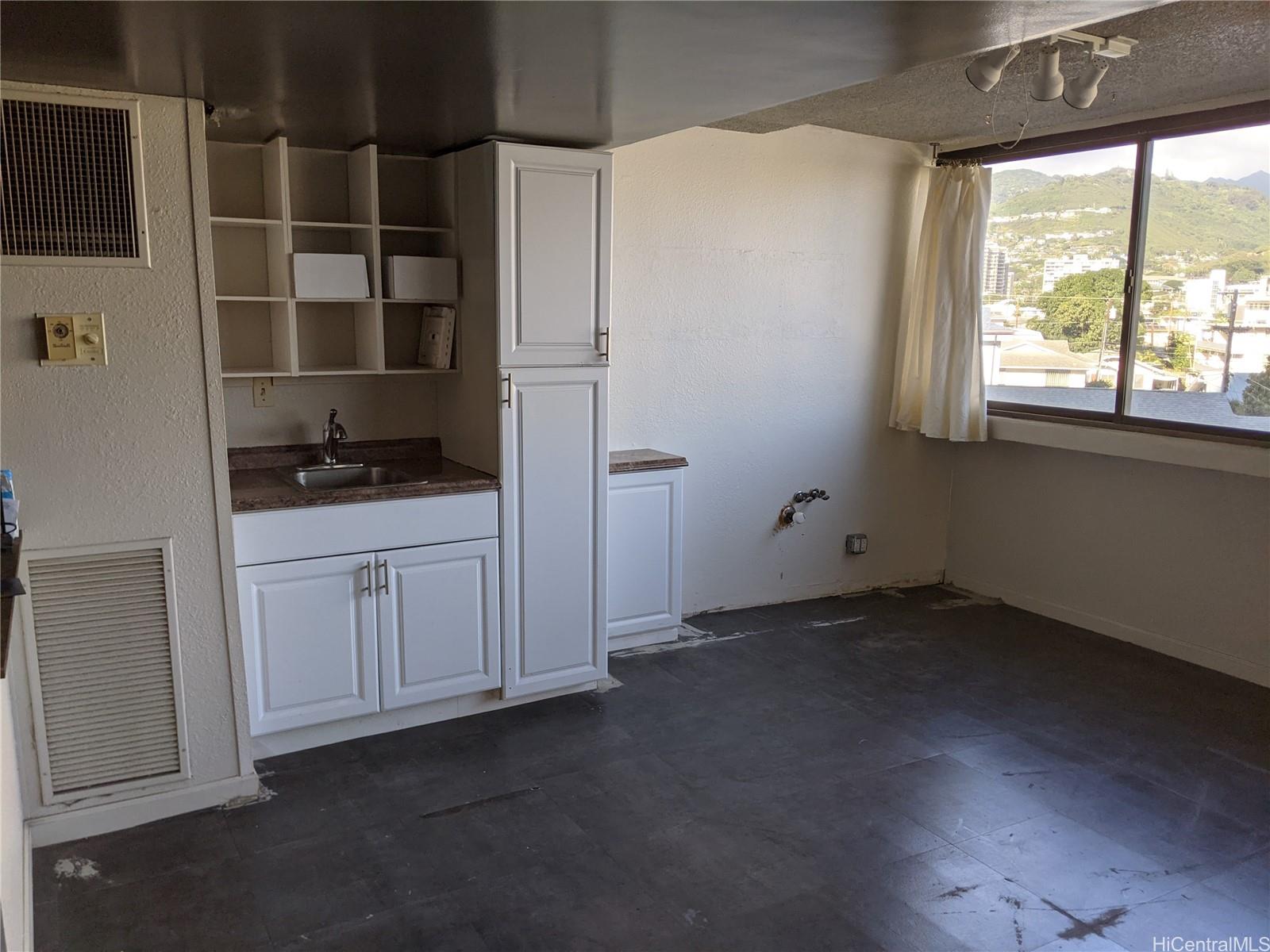 1750 Kalakaua Avenue Unit: 404