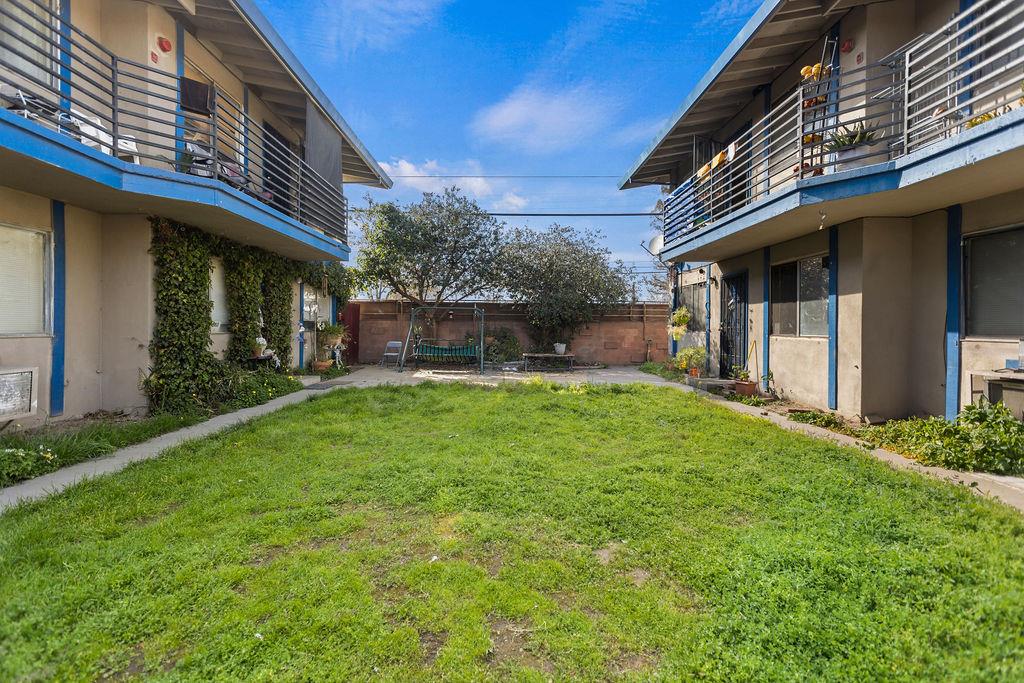 2613 Chester DR