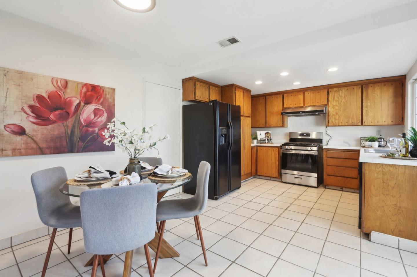 1293 Glacier DR
