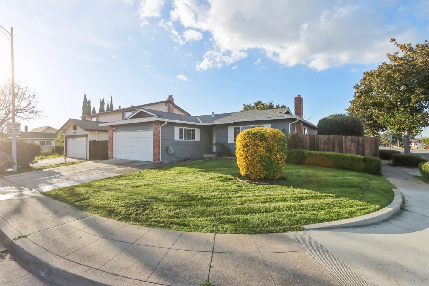 1293 Glacier DR