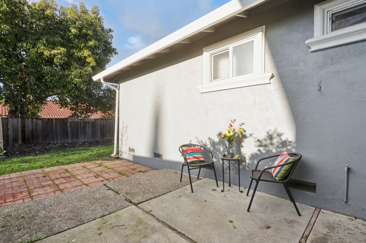 1293 Glacier DR