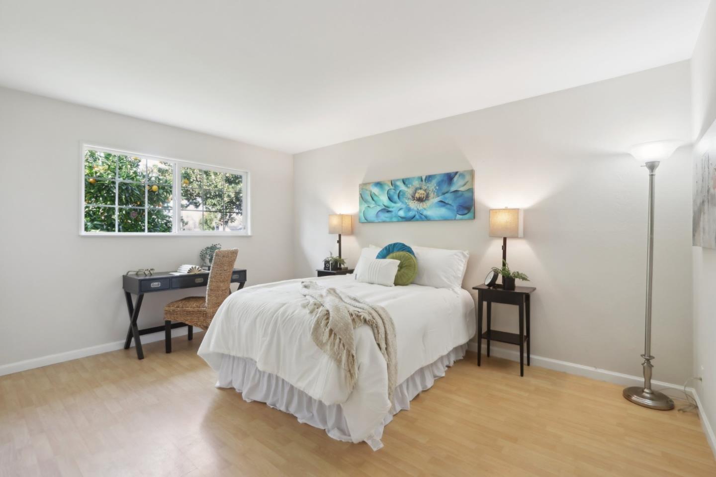 1293 Glacier DR