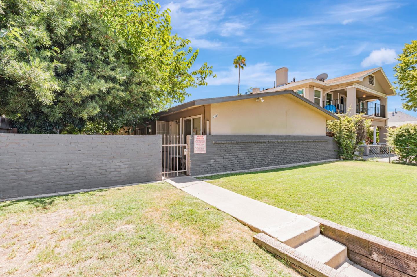 360 North Calaveras Street