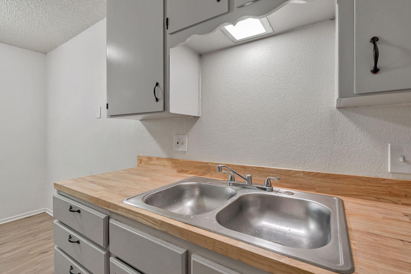 360 North Calaveras Street