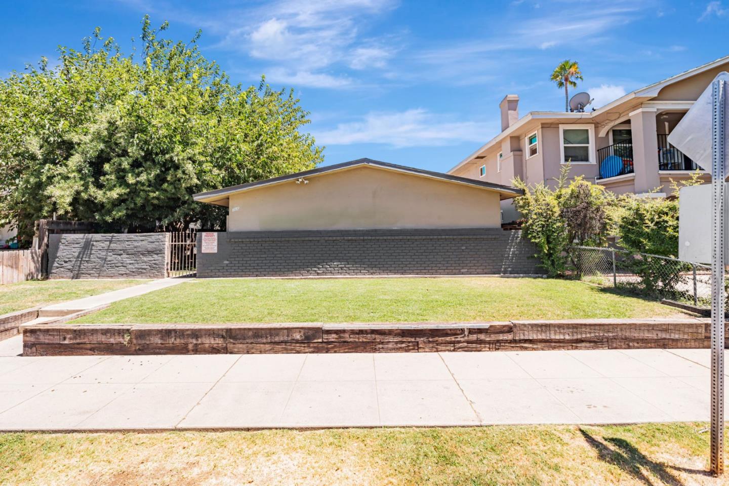 360 North Calaveras Street