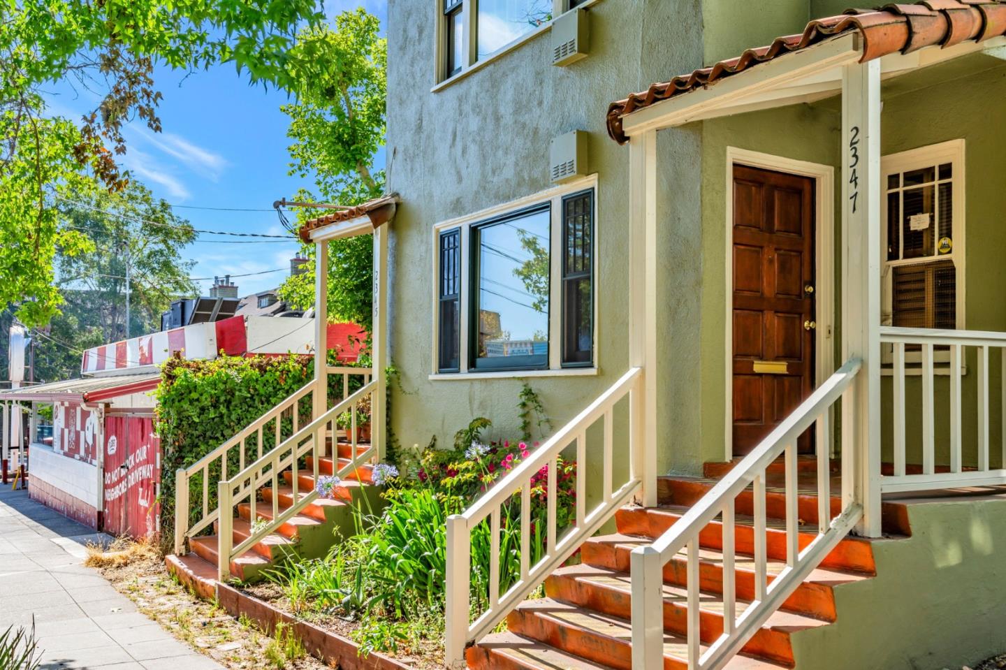2347 Woolsey Street
