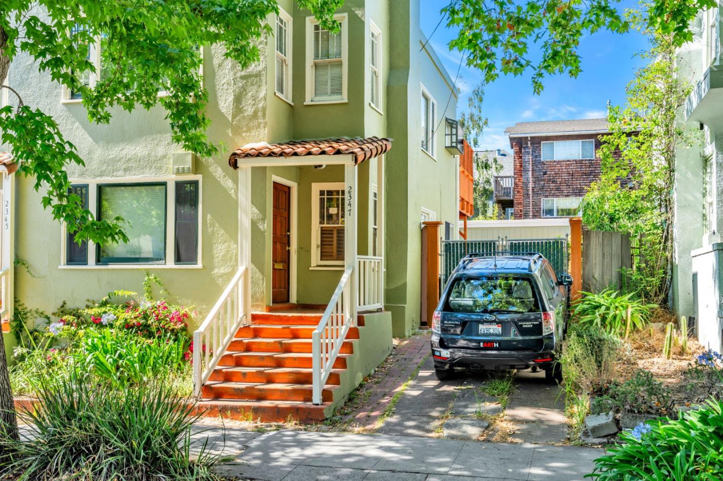 2347 Woolsey Street