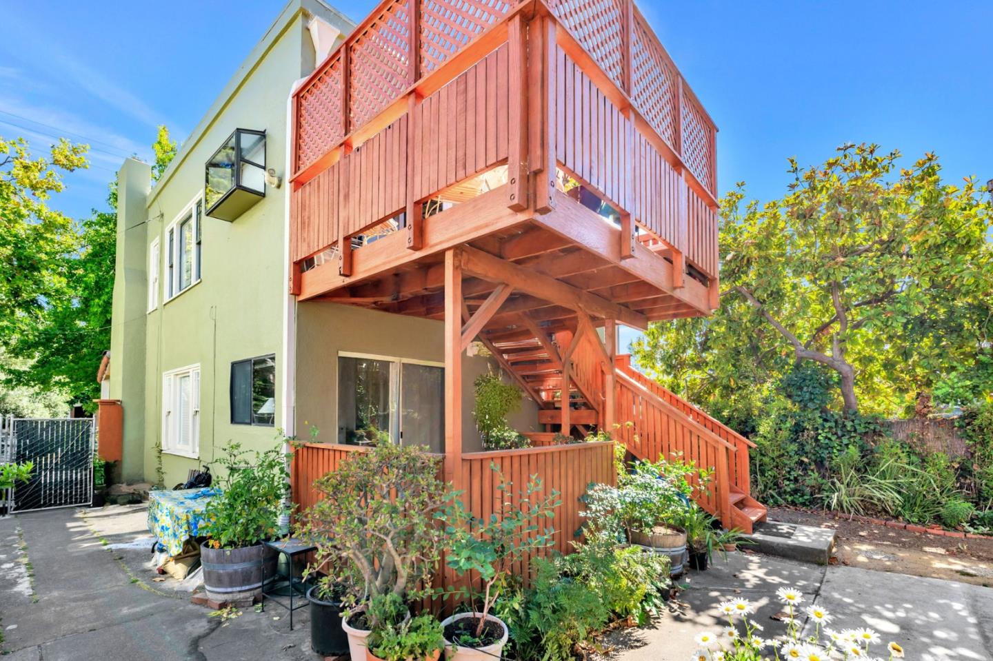 2347 Woolsey Street