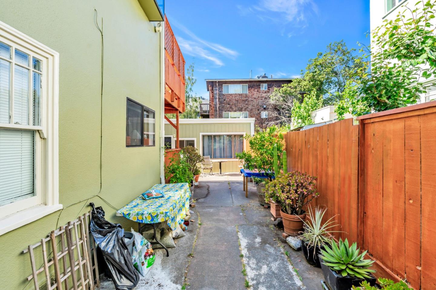 2347 Woolsey Street